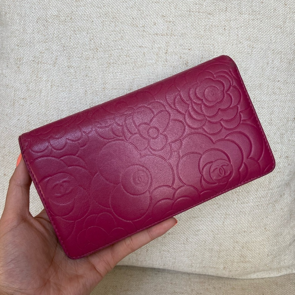 Chanel Hot Pink Camellia Bifold Wallet - Picture 3 of 13